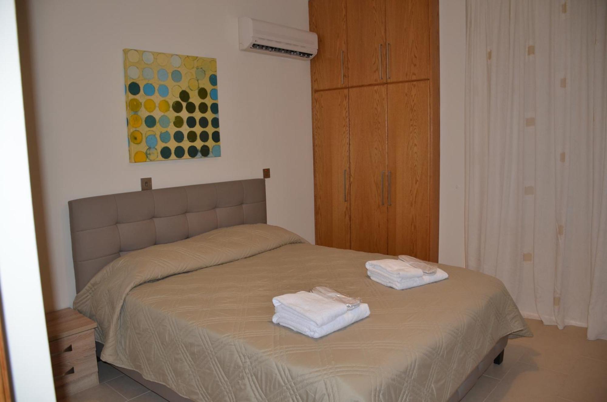 2 Bedroom Apartment, Zygos Centre Block D - By Imh Travel & Tours Pafos Dış mekan fotoğraf